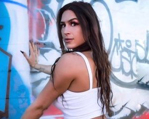 lolachaneltv.jpg
