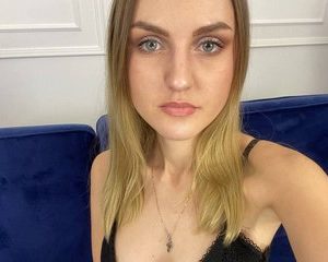 alysa-fox.jpg