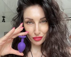 liza-virgin.jpg