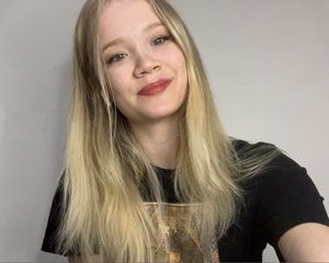 alicecutey.jpg