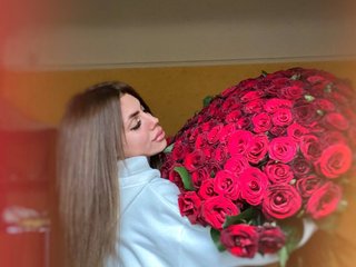 ladyynika.jpg ladyynika.jpg