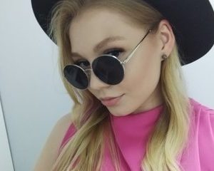 isabellast.jpg