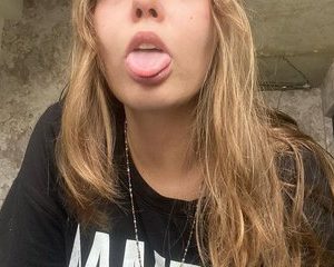 21goodgirl.jpg