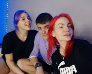 divinetrio.jpg