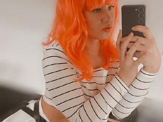 lolastarr.jpg lolastarr.jpg