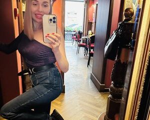 sexykika555.jpg